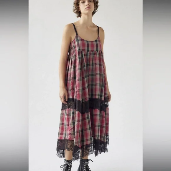 RARE 🖤🍓Urban Outfitters Baez Lace Inset Dress- XL - Picture 1 of 3